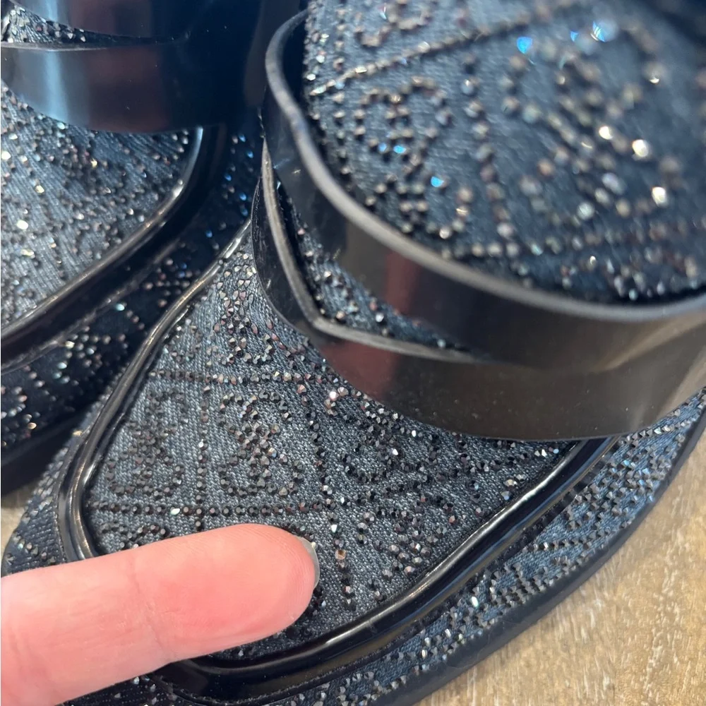 GUESS‎ Women’s Heeled Sparkly Chunky Loafer Size 9M Y2K Vibe EUC Black Glitter